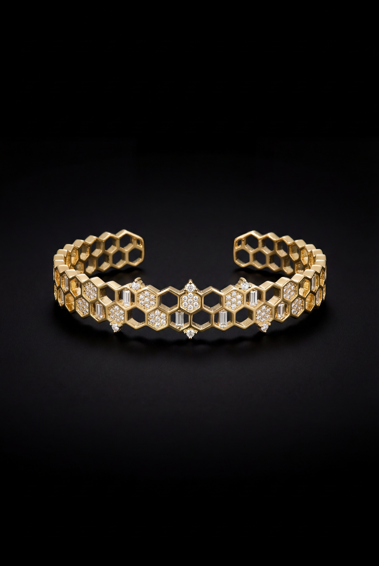 Hexagon Pave Statement Bilezik