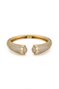 Diamond Pave Cuff - Beyaz Arka Plan + Kırpılmış + Minik Shadow